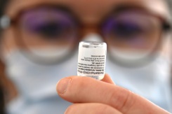 22h22 - Covid-19: un million de vaccinés en France, tests PCR aux frontières étendus aux ...