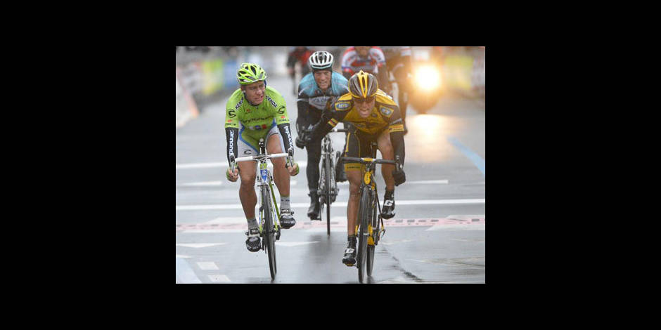 Gerald Ciolek bat les éléments et remporte Milan - San Remo sur le fil