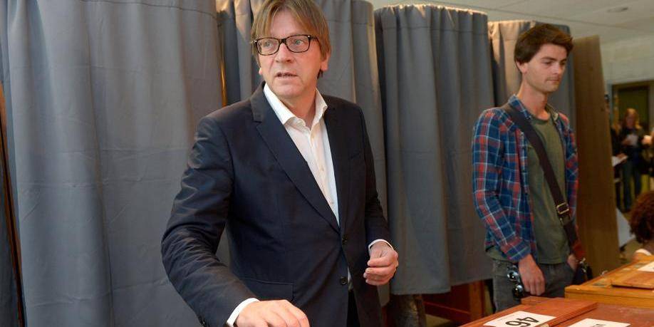 Verhofstadt félicite De Wever d'avoir éradiqué le Vlaams Belang
