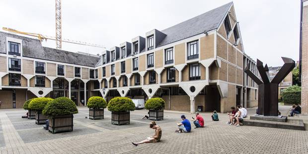 Le Prix Des Parkings A Presque Doublé à Louvain La Neuve